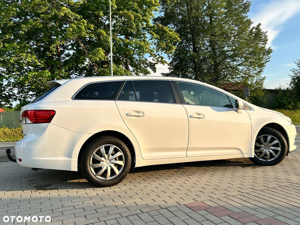 Toyota Avensis - 4