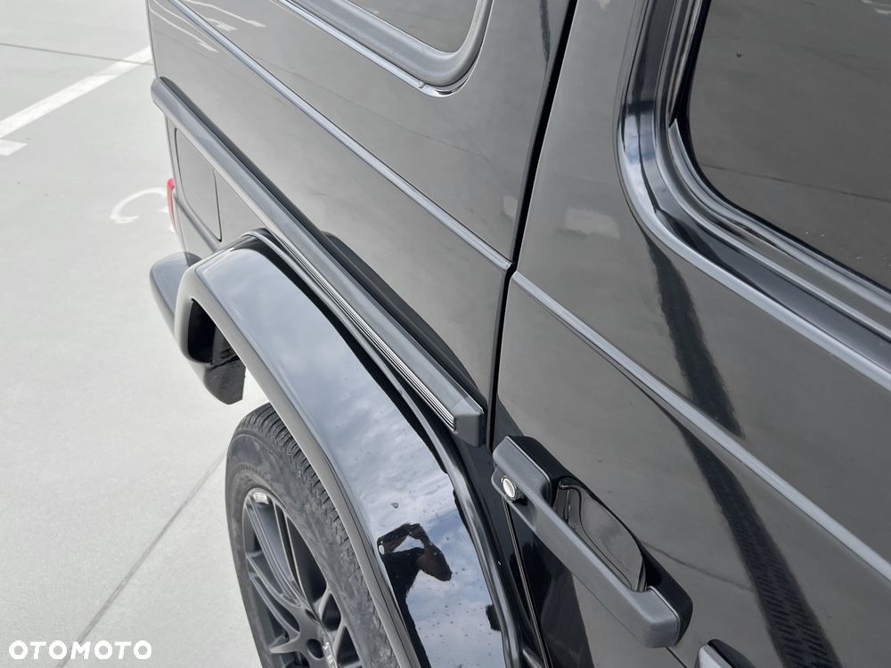 Mercedes-Benz Klasa G 350 d 7G-TRONIC - 23