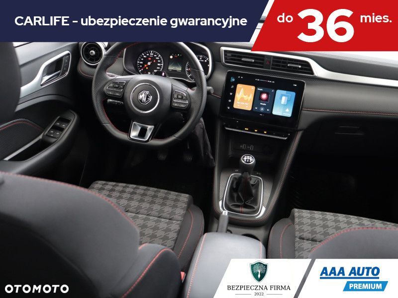 MG ZS - 8