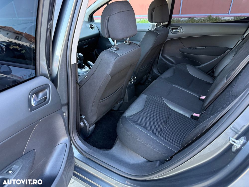 Peugeot 308 1.6HDi Premium - 14