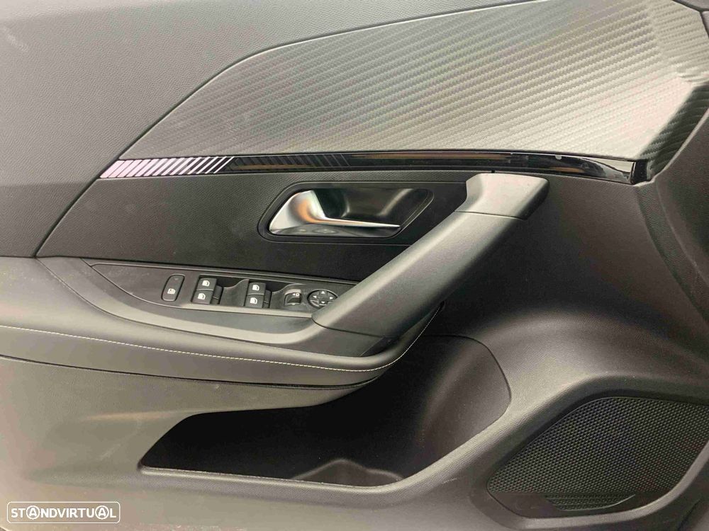 Peugeot 2008 1.2 Hybrid Allure e-DCS6 - 12