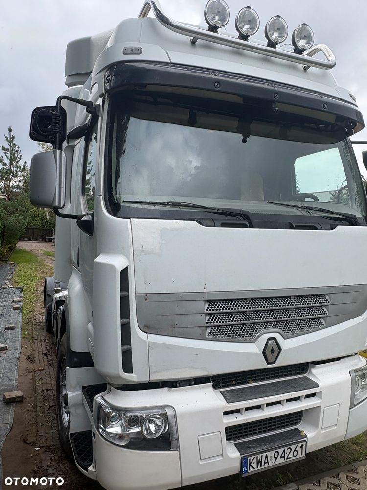 Renault Premium