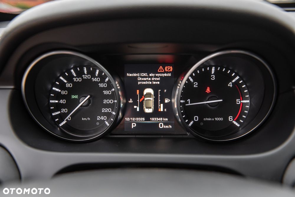 Land Rover Discovery Sport - 19