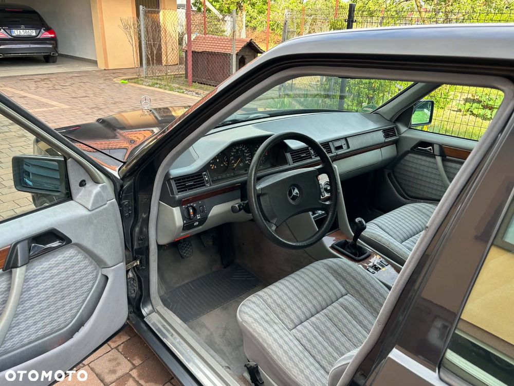 Mercedes-Benz W124 (1984-1993) - 10