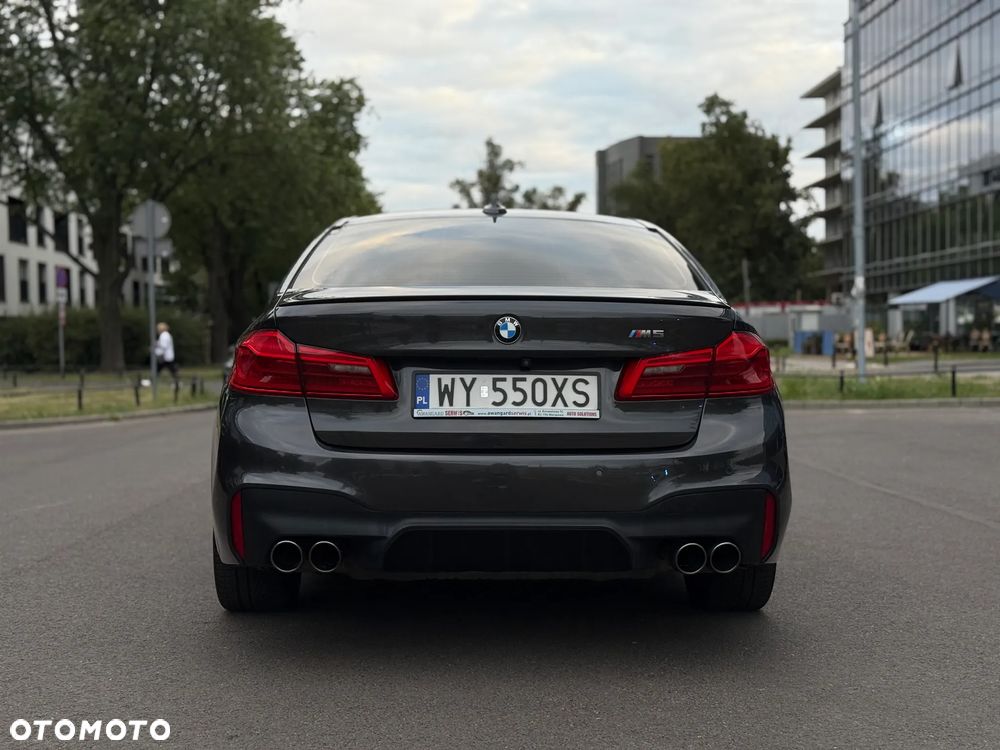 BMW Seria 5 M550i xDrive sport - 12