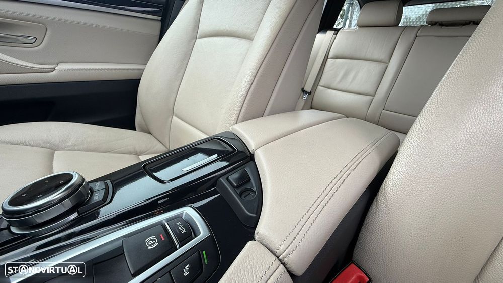 BMW 530 d xDrive Line Luxury Auto - 52