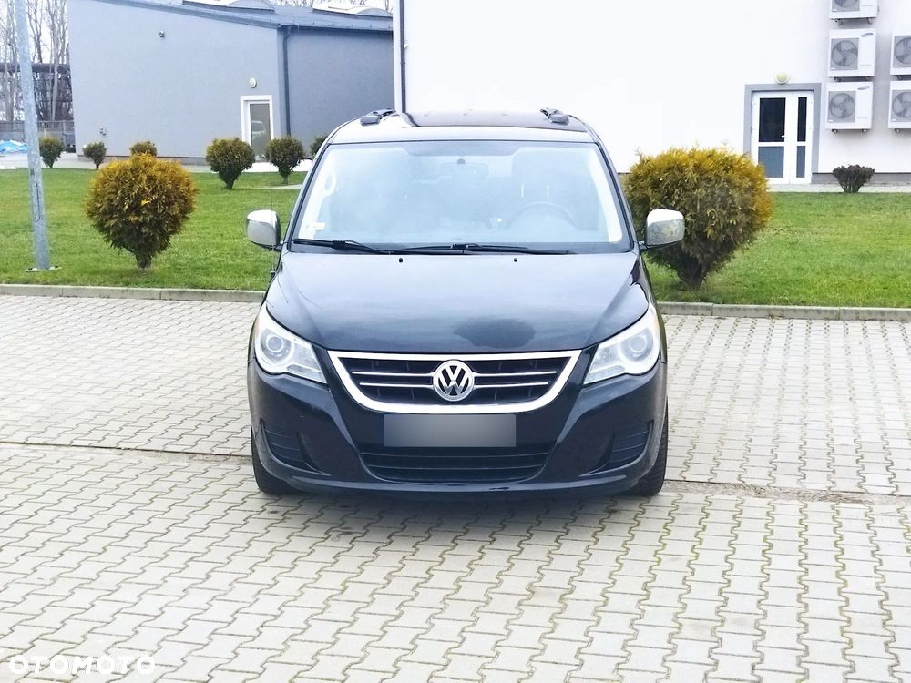 Volkswagen Routan - 3