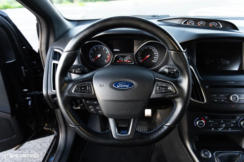 Ford Focus 2.3 EcoBoost RS Pack Performance - 37