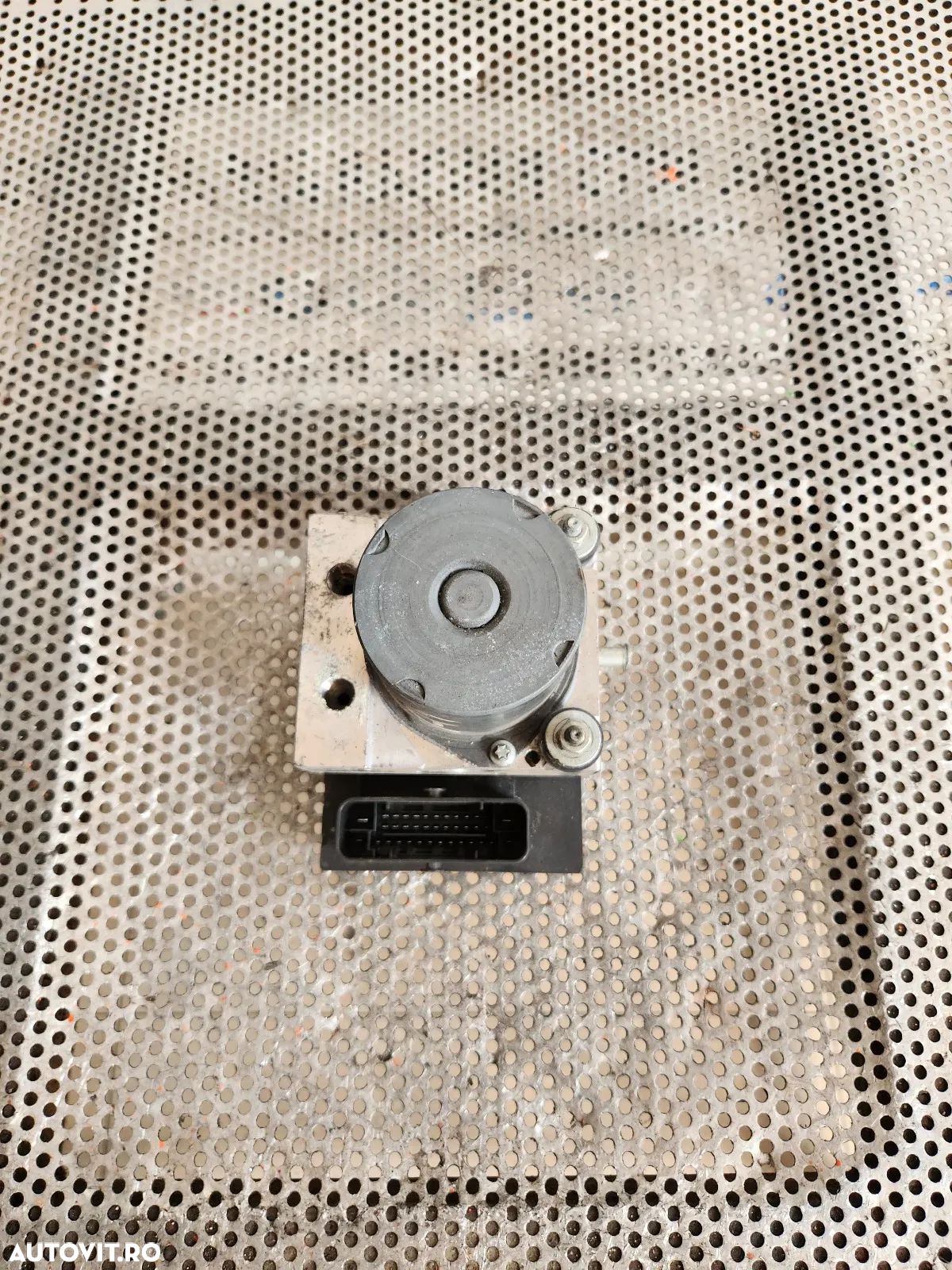 Modul Pompa Unitate ABS Audi A4 B7 Cod 8EH 8EBF - Dezmembrari Arad - 1