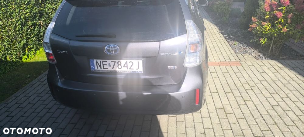 Toyota Prius+ (Hybrid) - 2