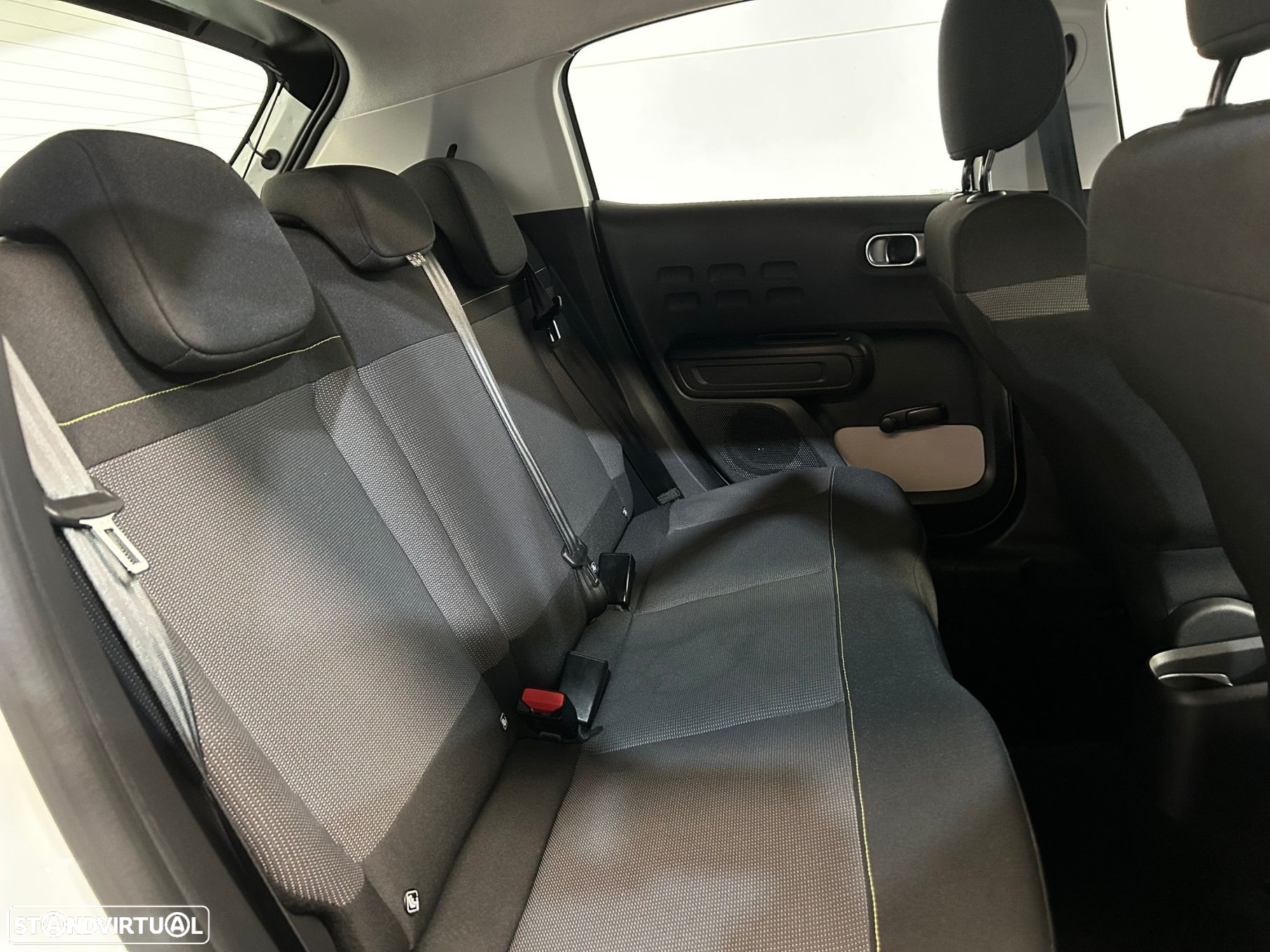 Citroën C3 1.2 PureTech C-Series - 18