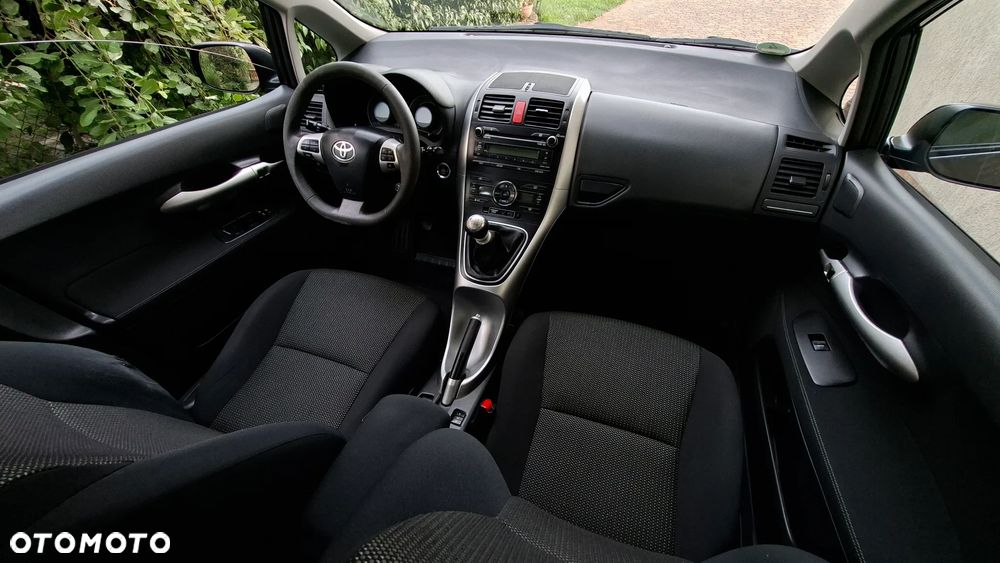 Toyota Auris 1.6 Executive - 18