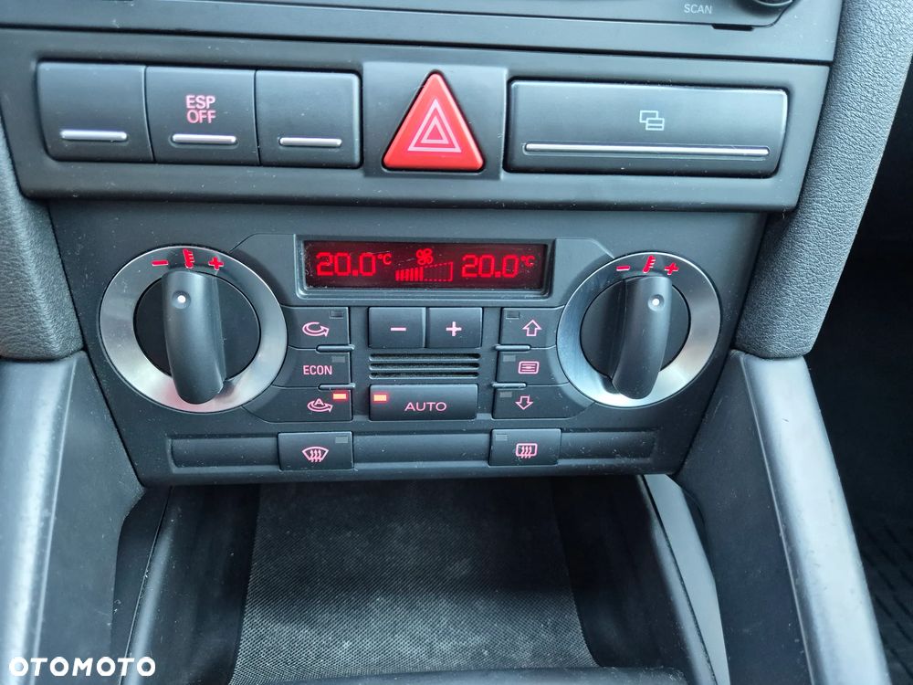 Audi A3 Sportback 1.6 Ambiente - 10