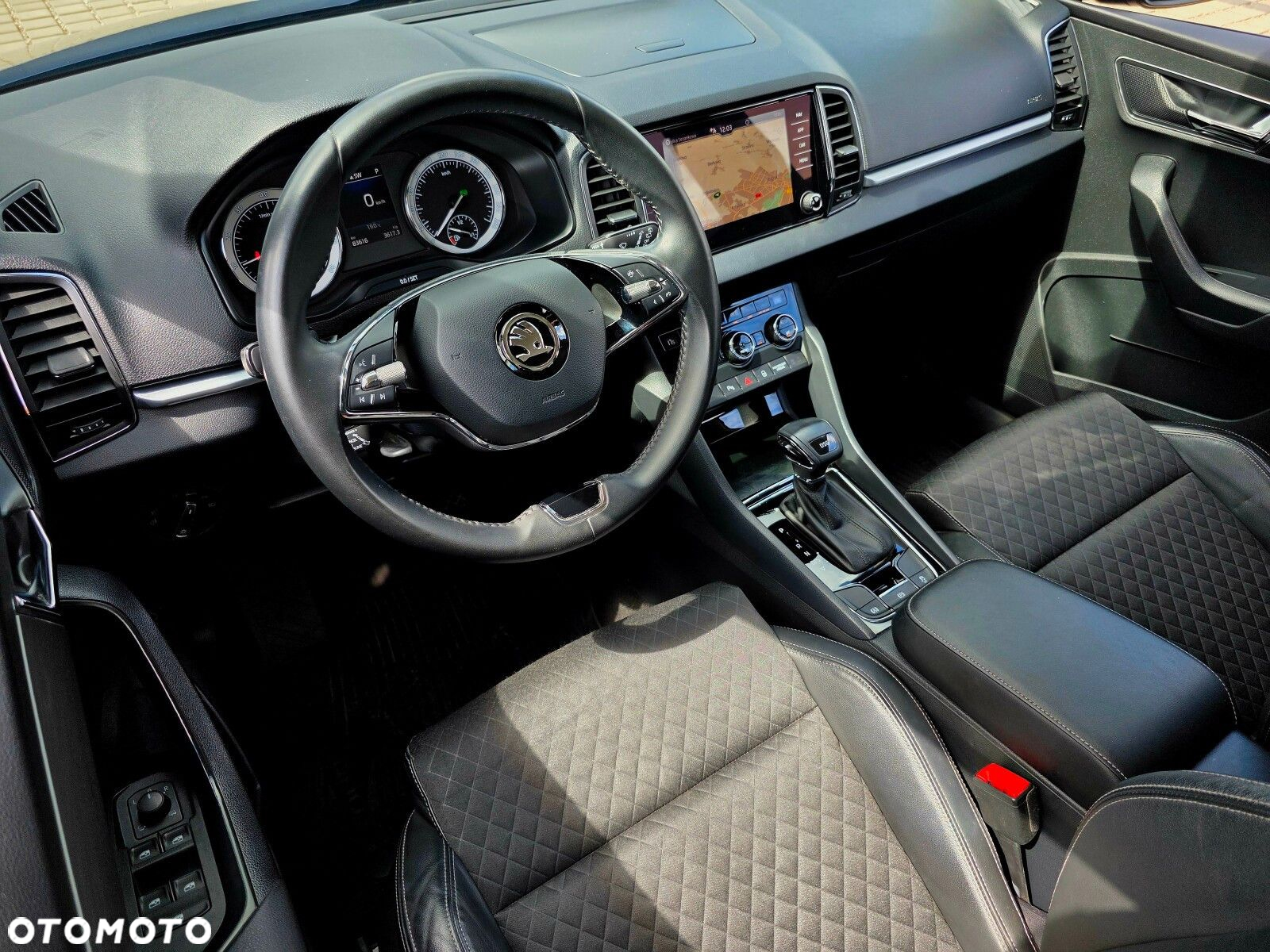 Skoda Karoq 1.5 TSI ACT 4x2 Style DSG - 27
