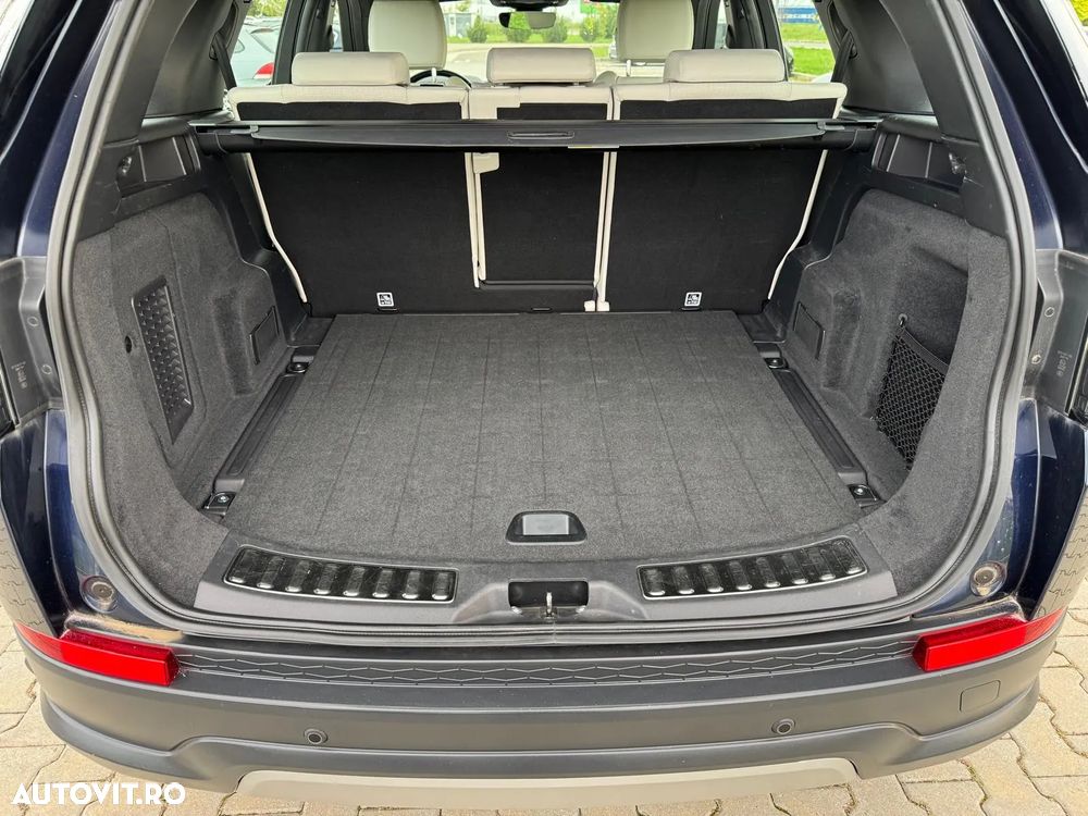 Land Rover Discovery Sport 2.0 D200 MHEV SE - 28