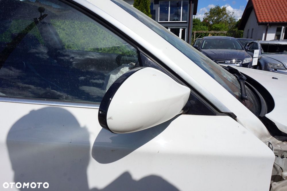 LUSTERKO ELEKTRYCZNE PRAWE 1 E81 LIFT 300 BIAŁY ALPINWEISS BMW 2007-2011 - 2
