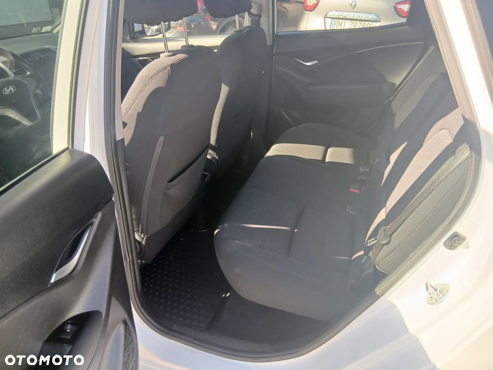 Hyundai ix20 1.6 CRDi blue YES Gold - 17