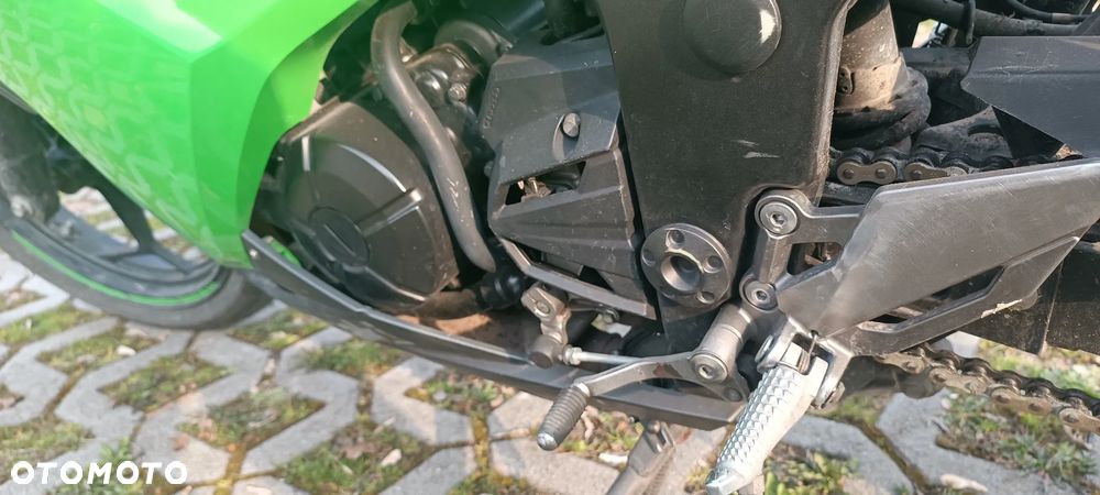 Kawasaki Ninja 300 ABS - 14