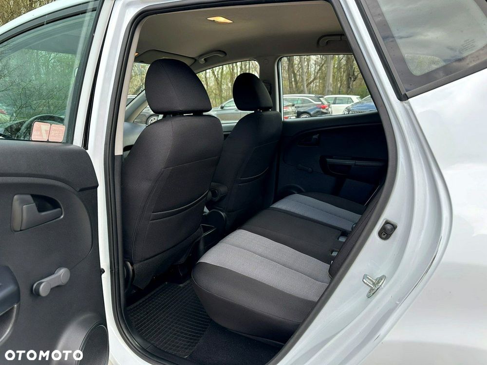 Kia Venga 1.4 CRDi M - 14