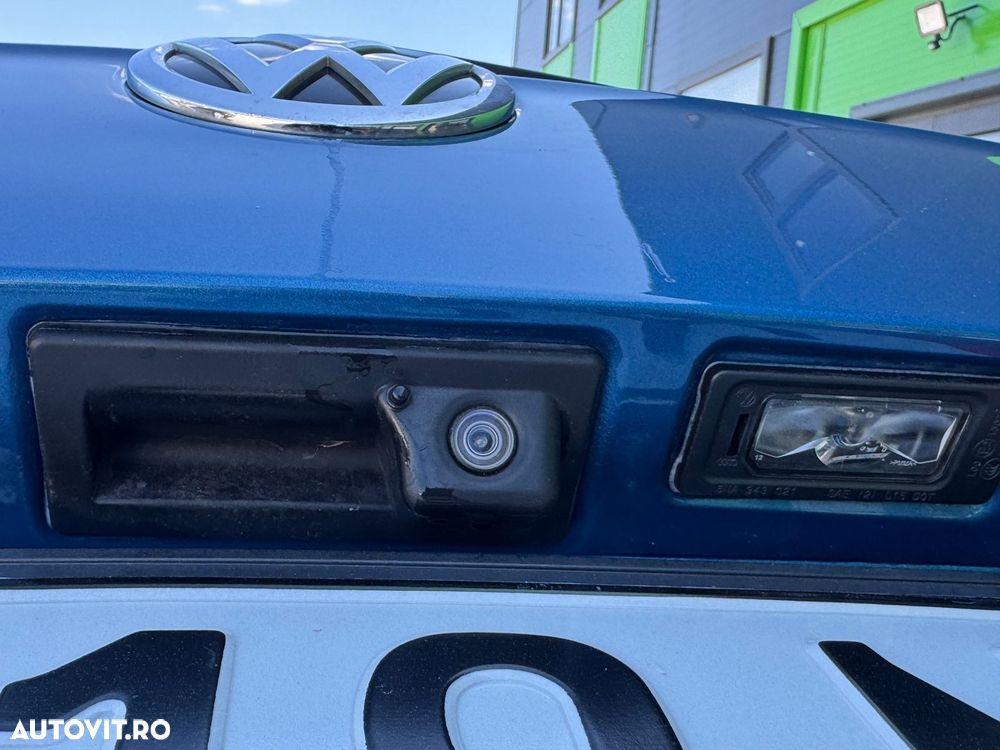 Volkswagen Touran - 13