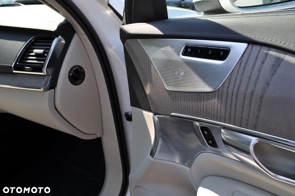 Volvo XC 90 T8 AWD Plug-In Hybrid Inscription 7os - 27