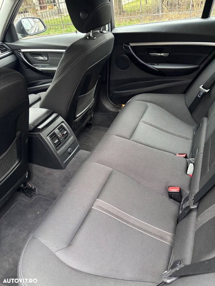 BMW Seria 3 318i Aut. Sport Line - 10