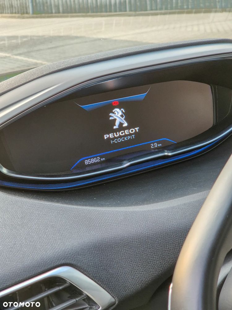 Peugeot 3008 PureTech 130 Stop & Start GPF EAT8 Allure - 17