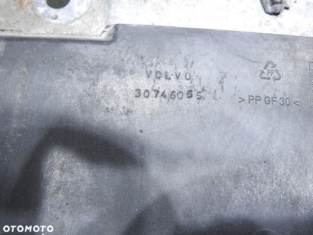 OBUDOWA AKUMULATORA VOLVO V50 1.8 - 7