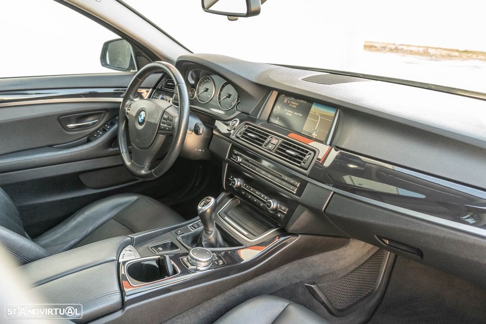 BMW 520 d Luxury Line - 22