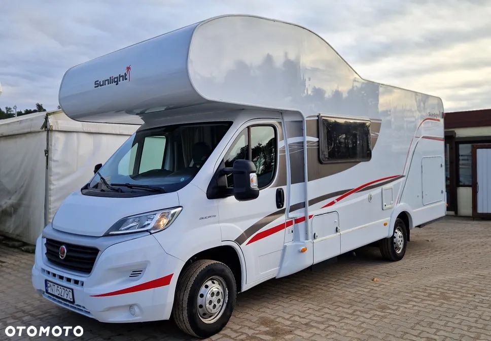 Sunlight A70 Kamper 6 Osób Alkowa Fiat 2.3 JTD Capron A62 Carado A464 - 1