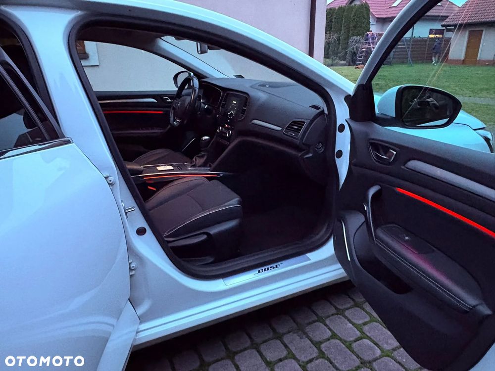 Renault Megane 1.2 16V TCe Energy Bose - 10