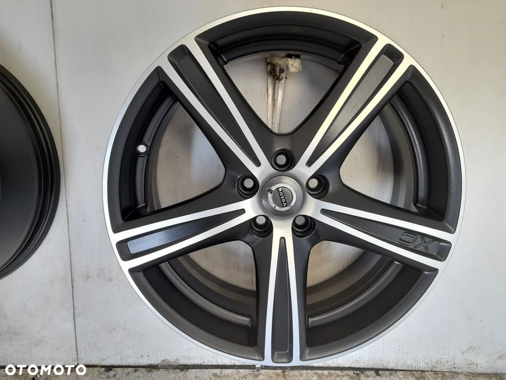 Felgi aluminiowe VOLVO OE 30635722 8.0" x 19" 5x108 ET49 - 4