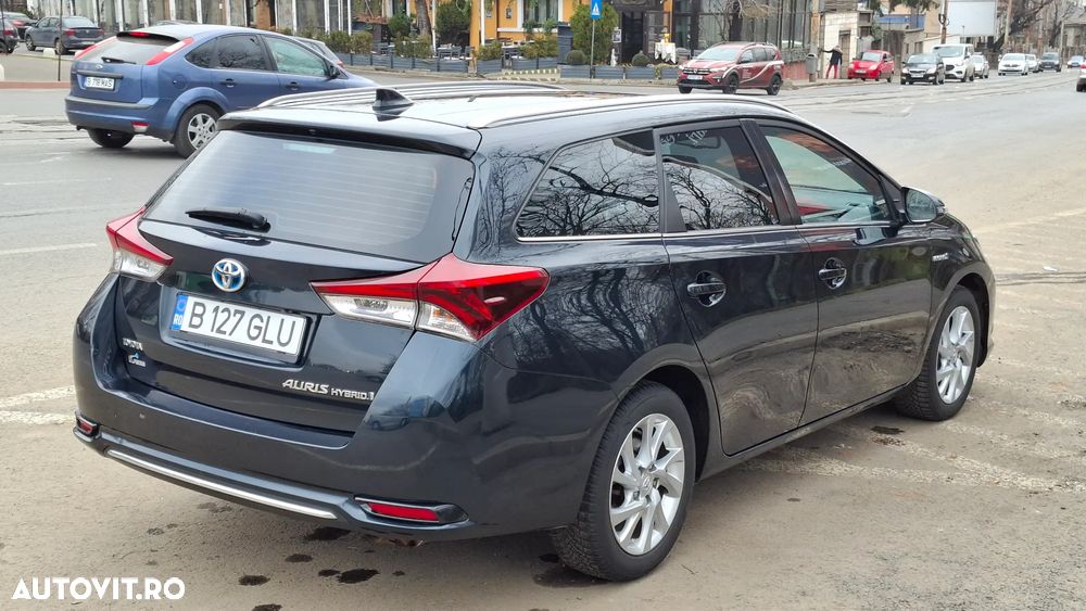 Toyota Auris 1.8 VVT-i Automatik Edition S+ - 3