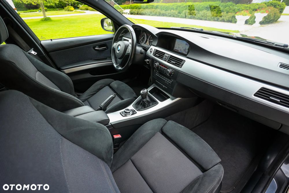 BMW Seria 3 318i Edition Sport - 23