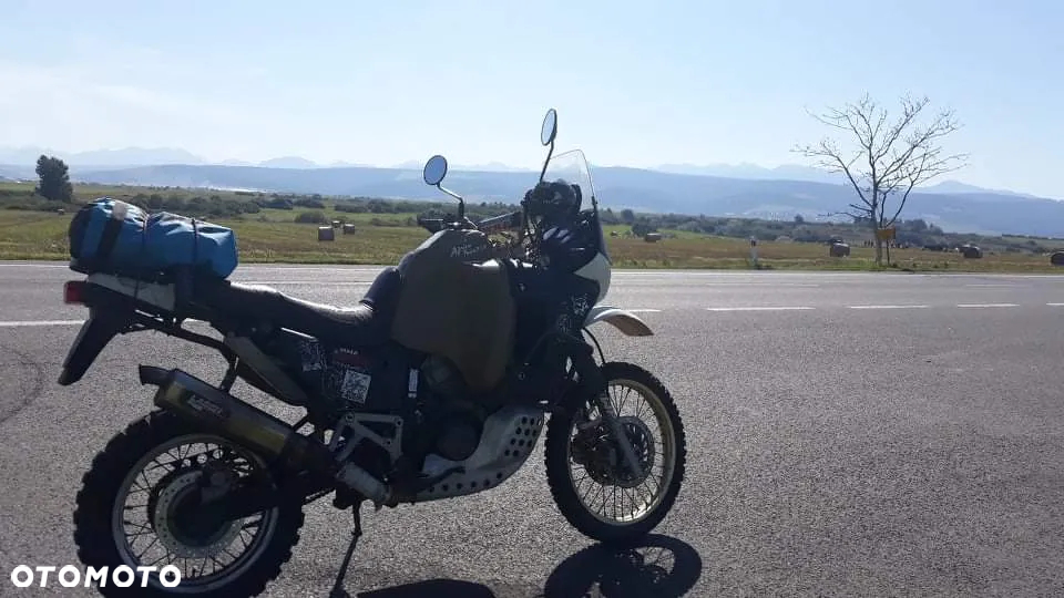 Honda XRV