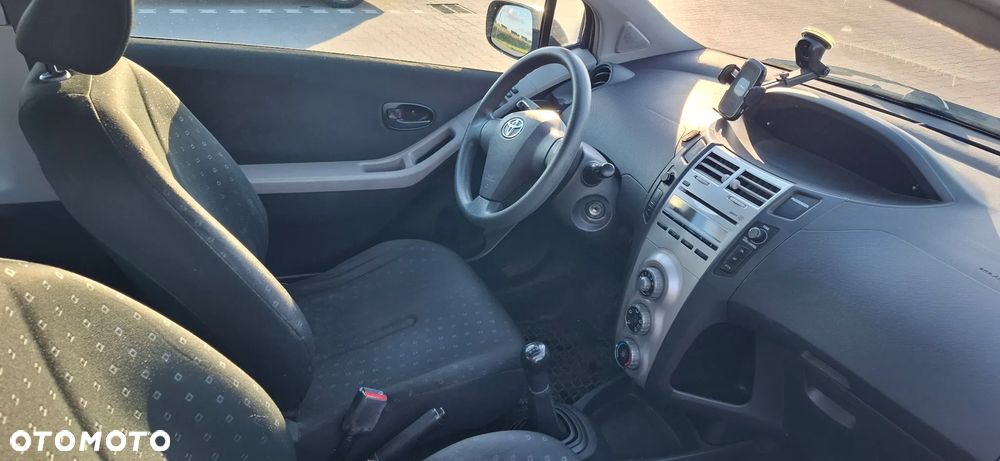 Toyota Yaris - 13