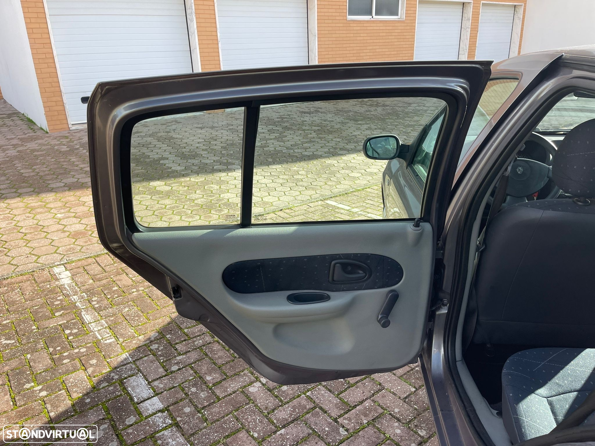 Renault Clio 1.2 Expression - 17