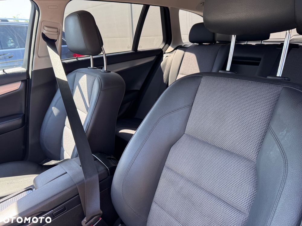 Mercedes-Benz Klasa C 180 Kompressor BlueEFFICIENCY Avantgarde - 21