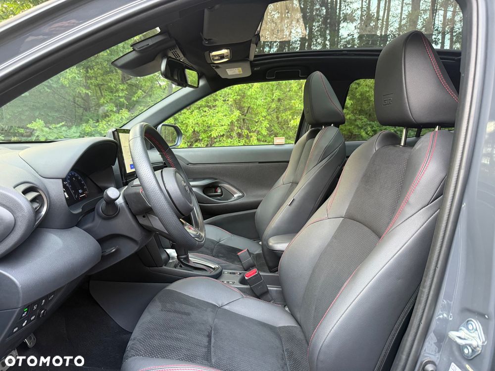 Toyota Yaris Cross - 16