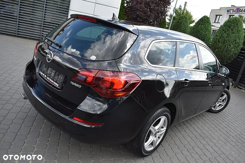 Opel Astra IV 1.4 T Cosmo - 4