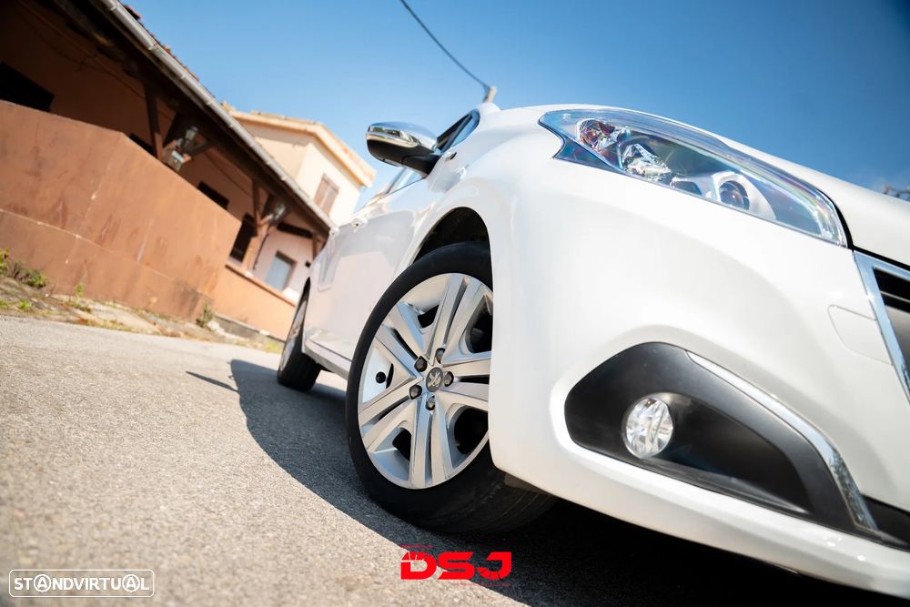 Peugeot 208 PureTech 82 Style - 4