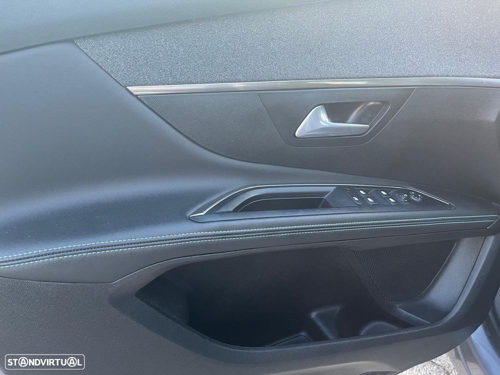 Peugeot 5008 BlueHDI 130 EAT8 Allure - 35