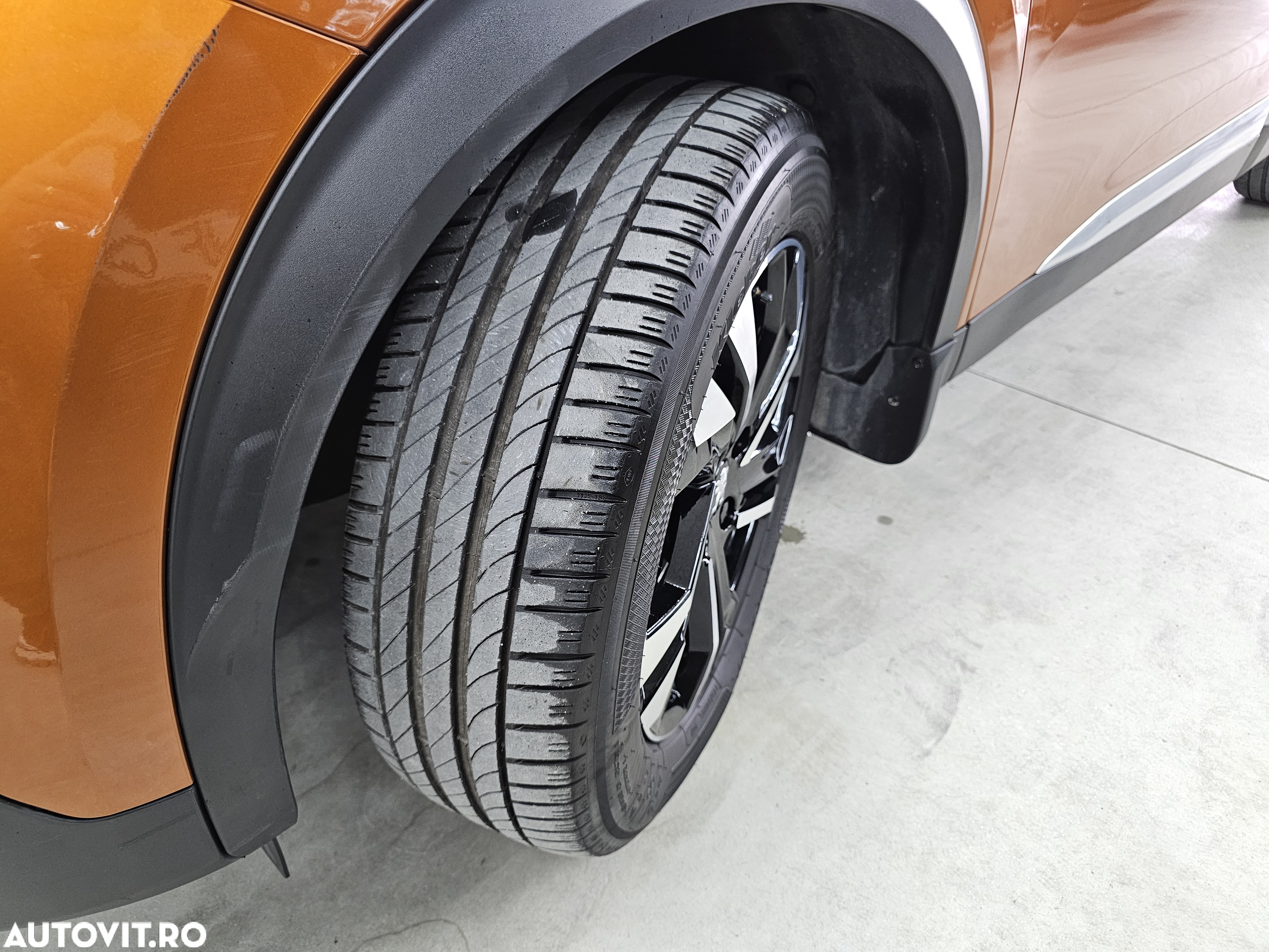 Peugeot 2008 PureTech 130 EAT8 Allure - 37