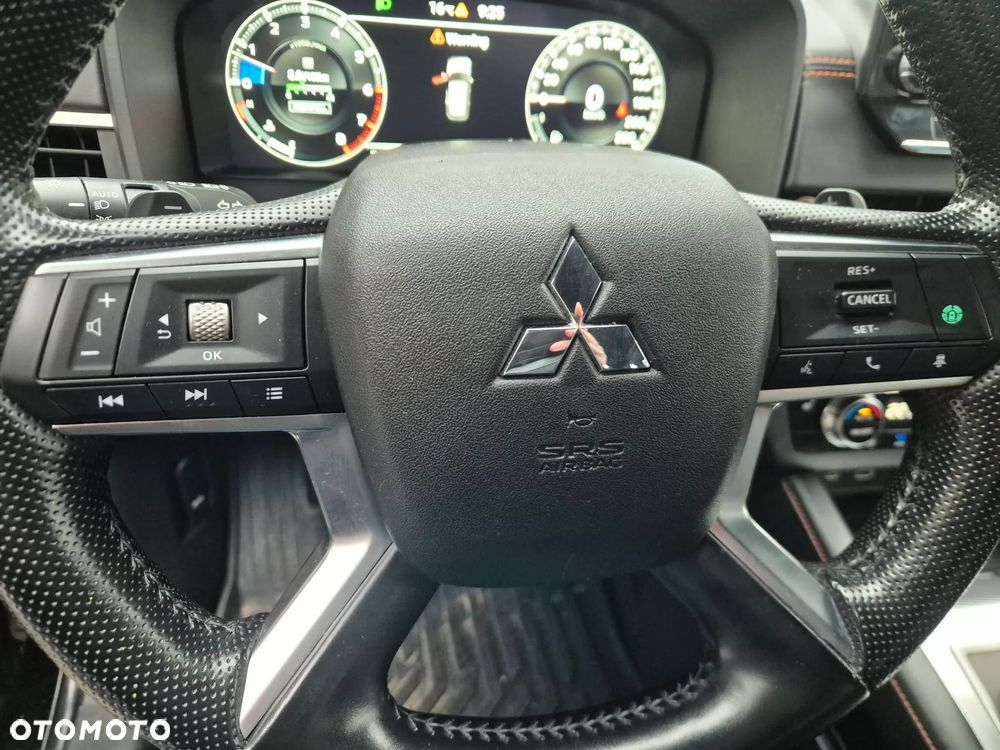 Mitsubishi Outlander - 29