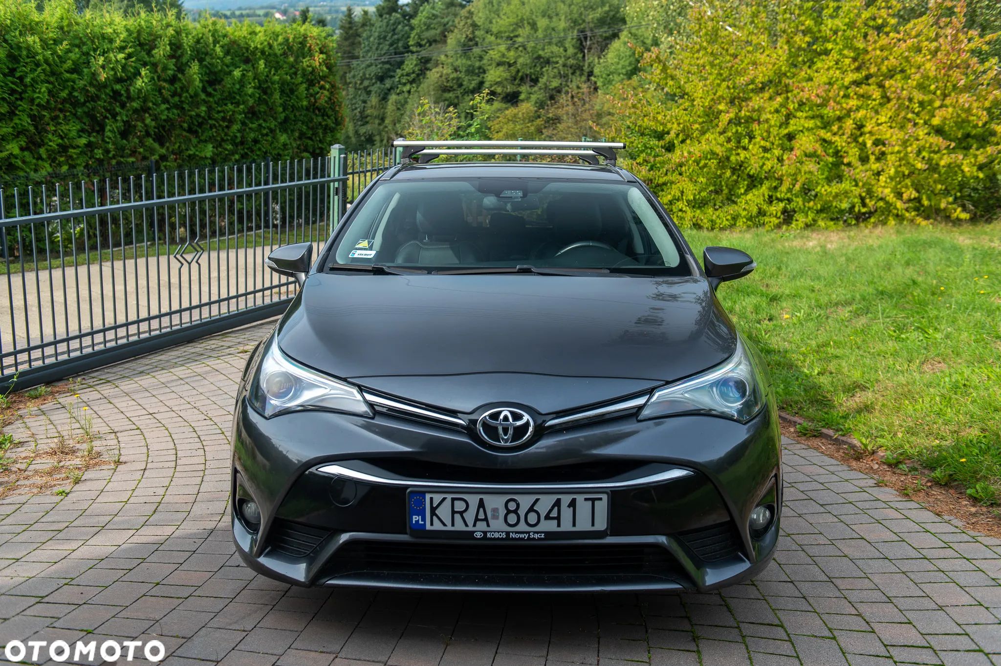 Toyota Avensis 2.0 D-4D Premium - 1