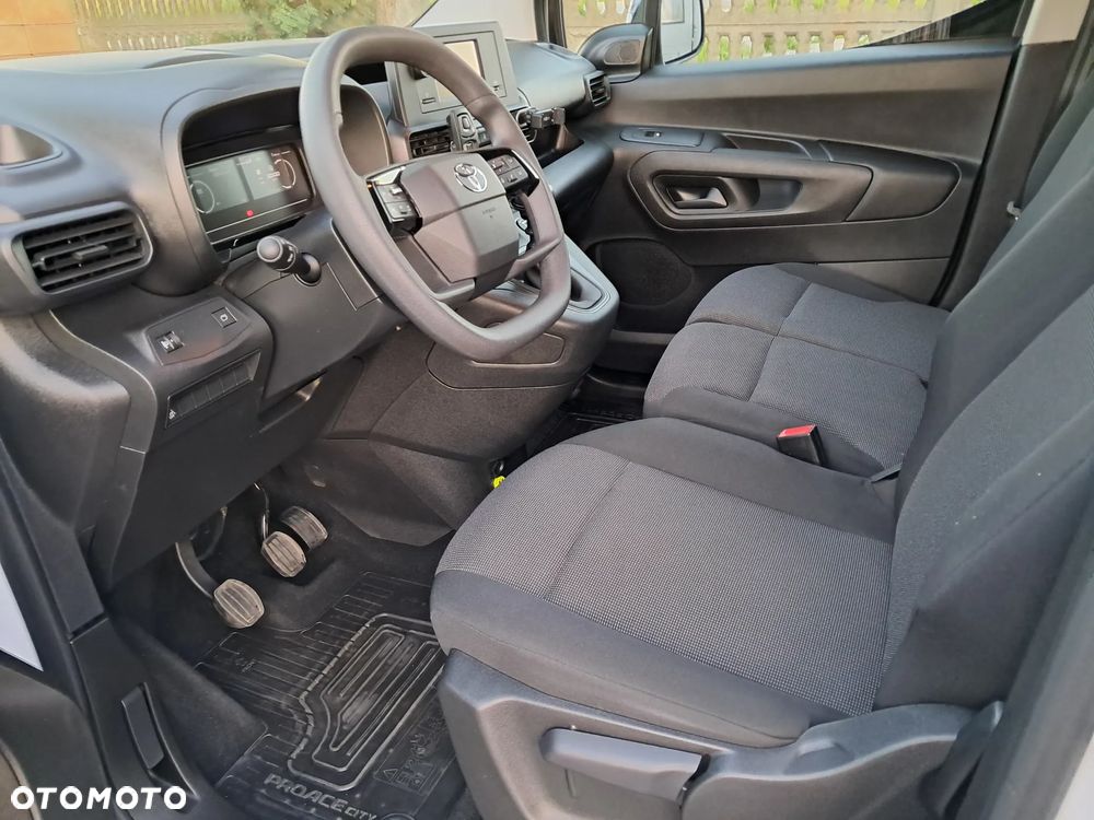 Toyota PROACEcity - 17