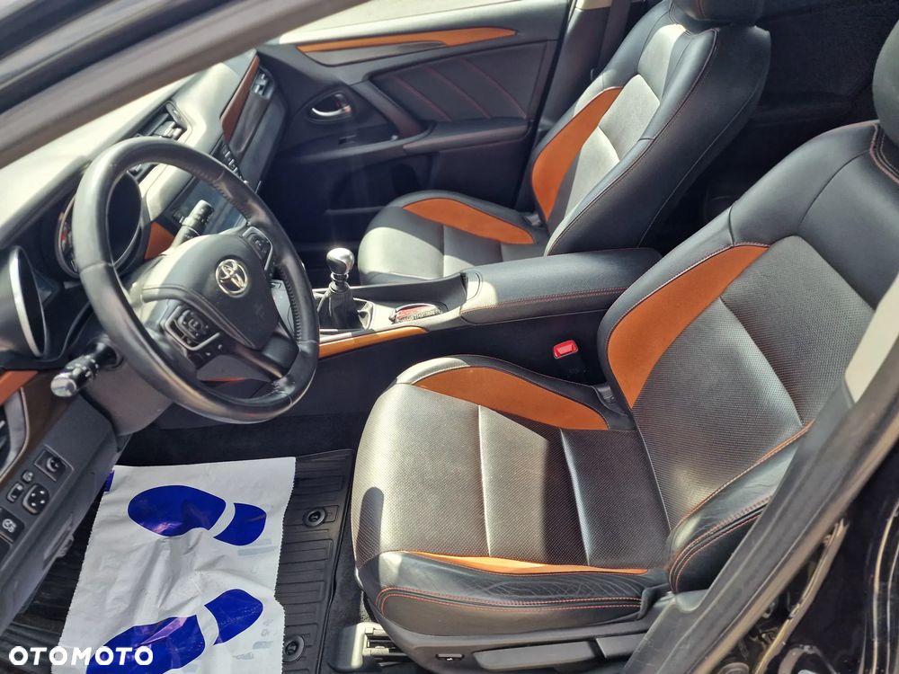 Toyota Avensis 2.0 D-4D Selection - 18