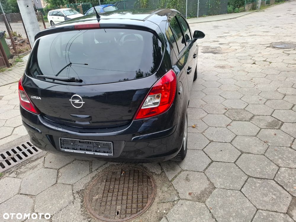 Opel Corsa 1.4 16V Essentia - 6