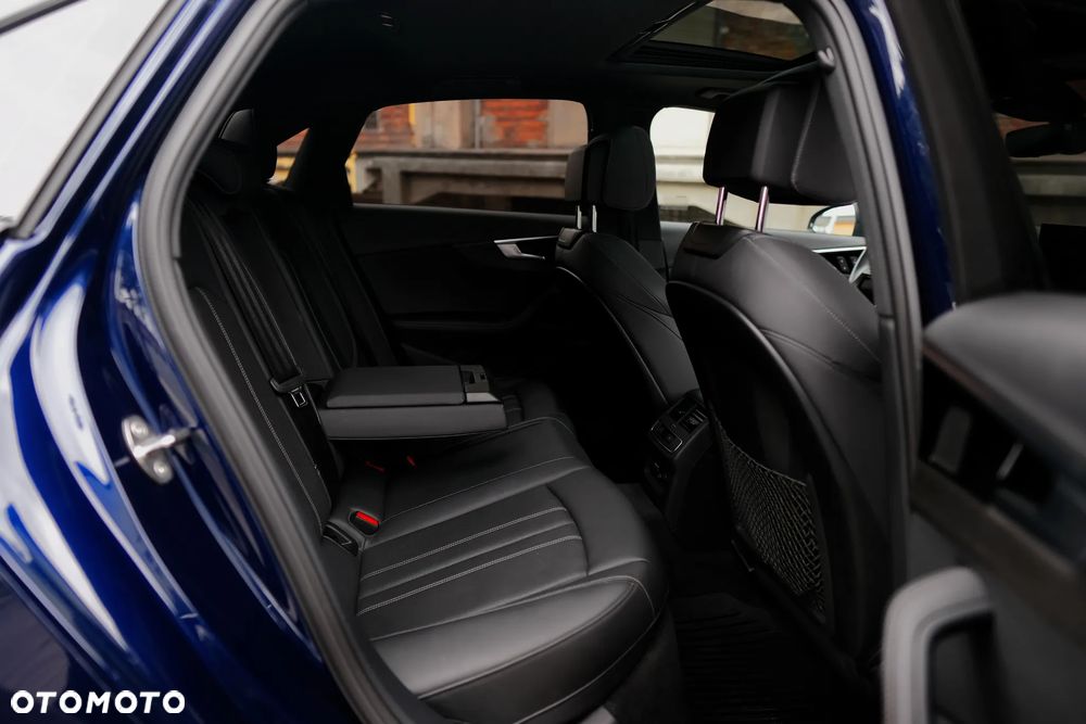 Audi A4 Limousine 45 TFSI mHEV Quattro Black Edition S tronic - 16
