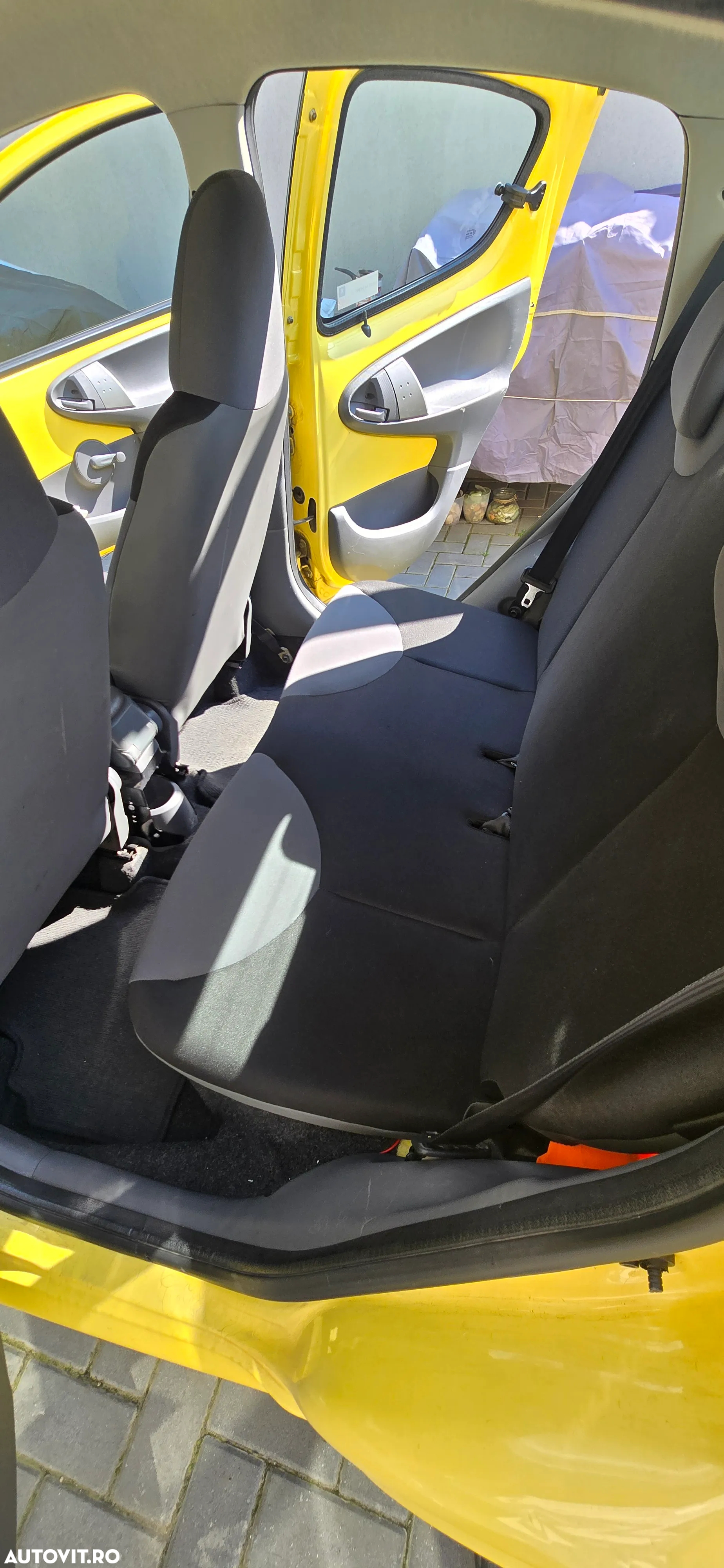 Peugeot 107 One 1.0 E - 12